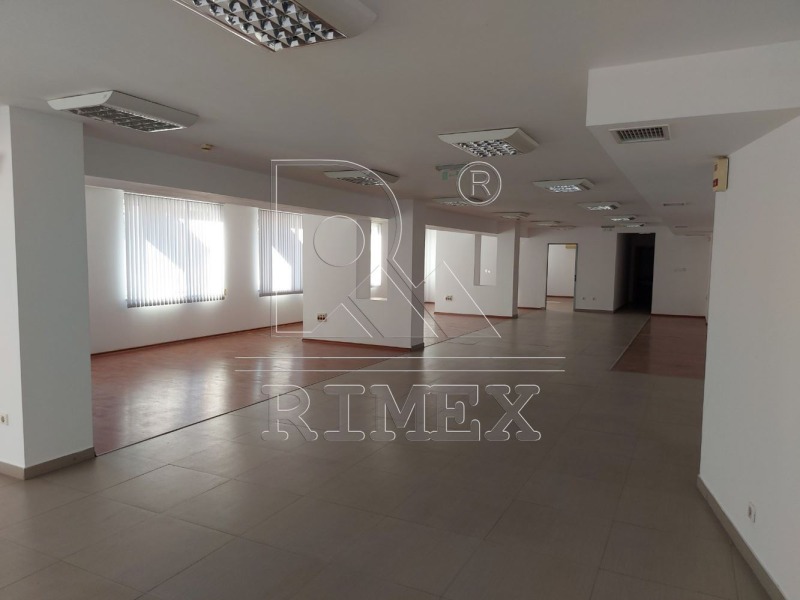 Дава под Наем ОФИС в град Пловдив, Център - 343 кв.м / 3 720 € » 7 275.69 лв., РИМЕКС ИМОТИ