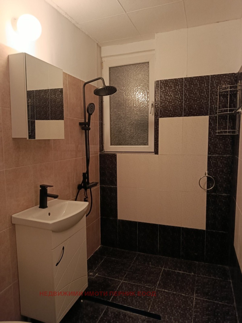 Дава под наем 2-СТАЕН, гр. Радомир, област Перник, снимка 14 - Апартаменти - 52747874