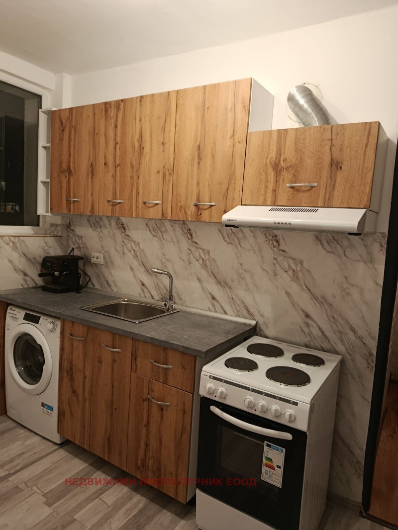 Дава под наем 2-СТАЕН, гр. Радомир, област Перник, снимка 12 - Апартаменти - 52747874