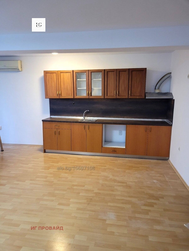 Дава под наем 3-СТАЕН, гр. Бургас, Възраждане