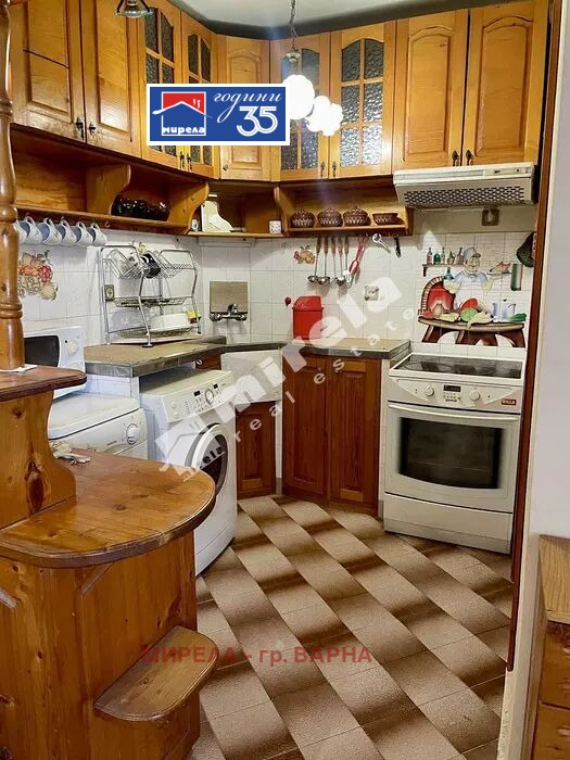 Дава под наем МНОГОСТАЕН, гр. Варна, Младост 2