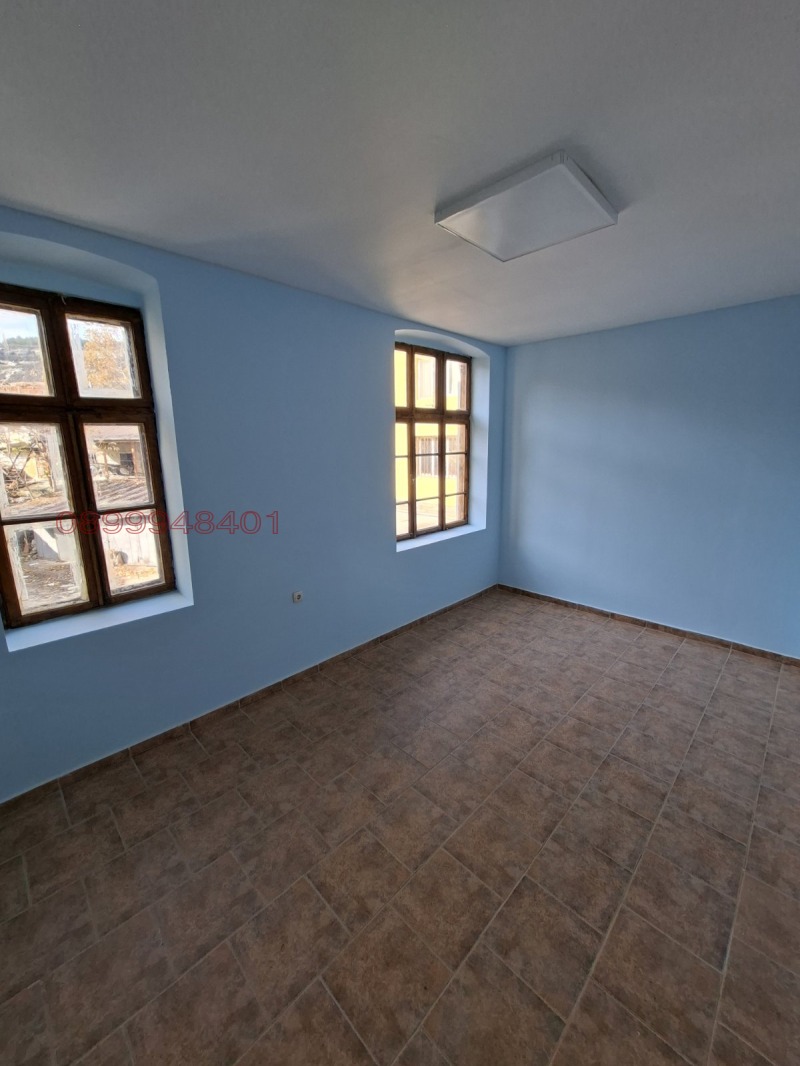 Дава под наем ОФИС, гр. Провадия, област Варна, снимка 10 - Офиси - 52785371