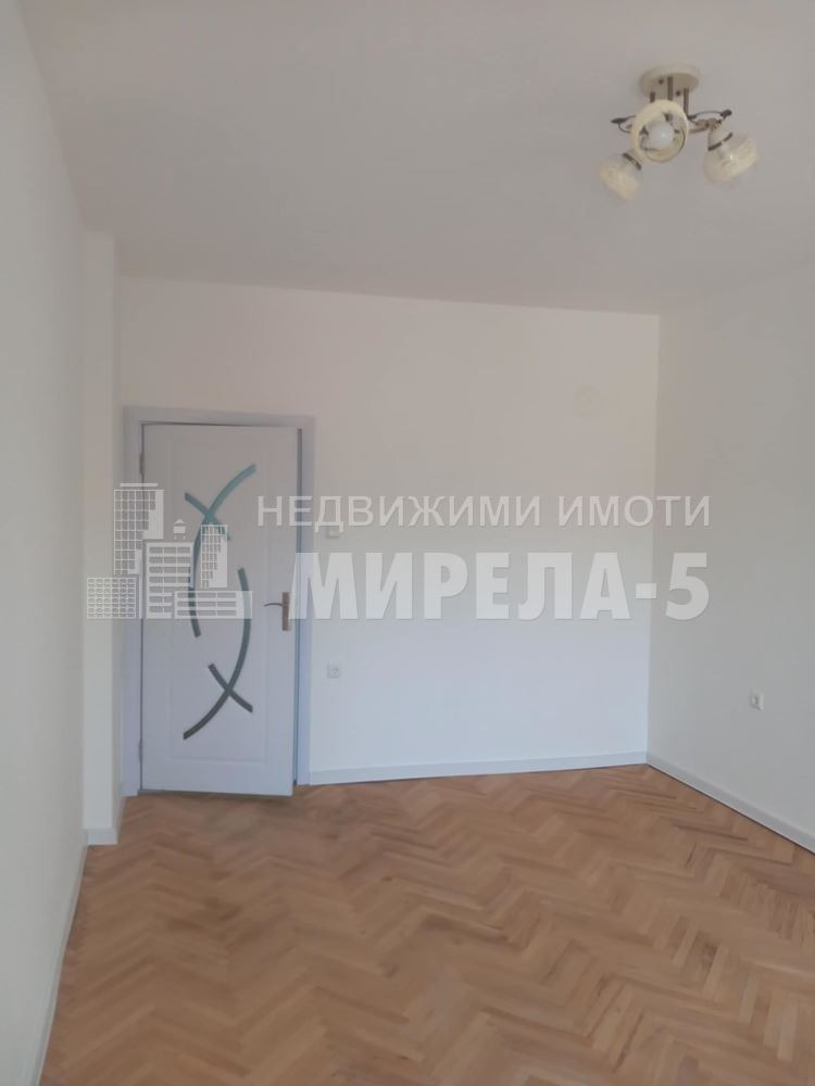 Zu vermieten  1 Schlafzimmer Ruse , Wazraschdane , 65 qm | 65406442 - Bild [14]