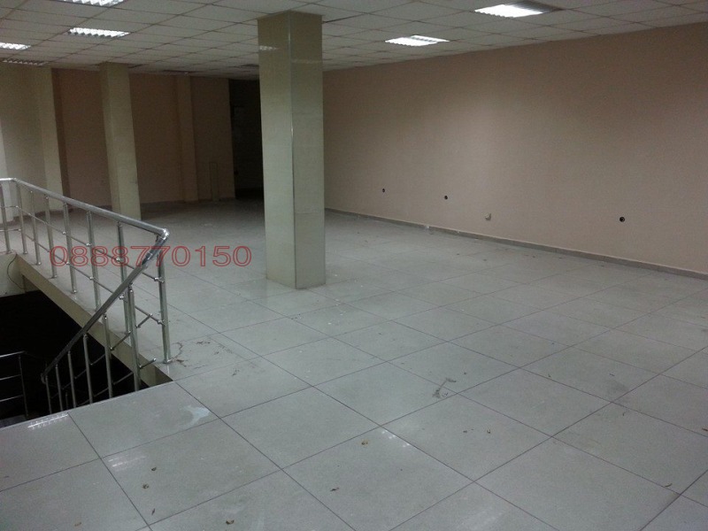 Дава под наем МАГАЗИН, гр. Пловдив, Кършияка, снимка 2 - Магазини - 52783530