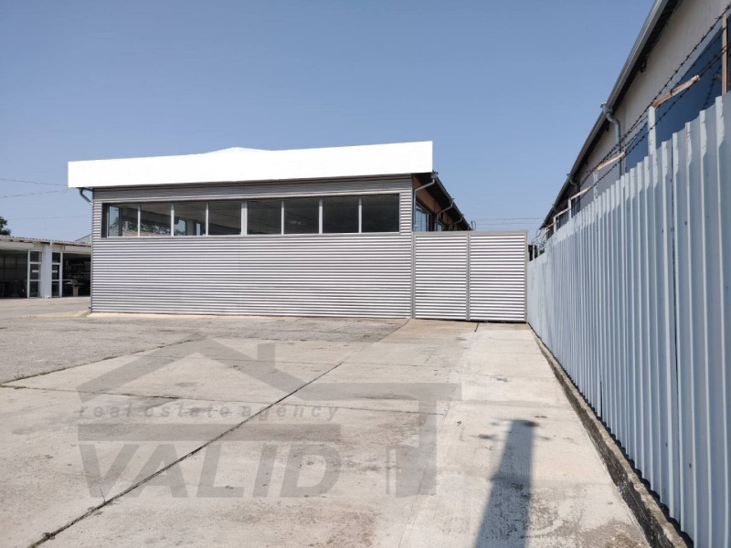 K pronájmu  Průmyslová budova Ruse , Centralen južen rajon , 255 m2 | 41550871 - obraz [3]