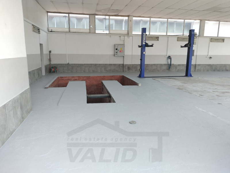 K pronájmu  Průmyslová budova Ruse , Centralen južen rajon , 255 m2 | 41550871 - obraz [4]
