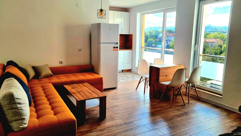 Te huur  1 slaapkamer Ruse , Tsentar , 70 m² | 10317387