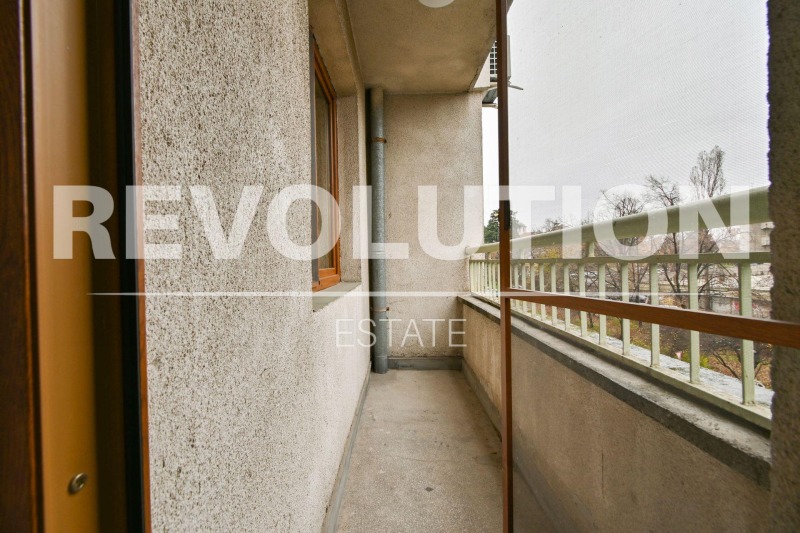 Дава под наем 3-СТАЕН, гр. София, Гео Милев, снимка 12 - Апартаменти - 52573716