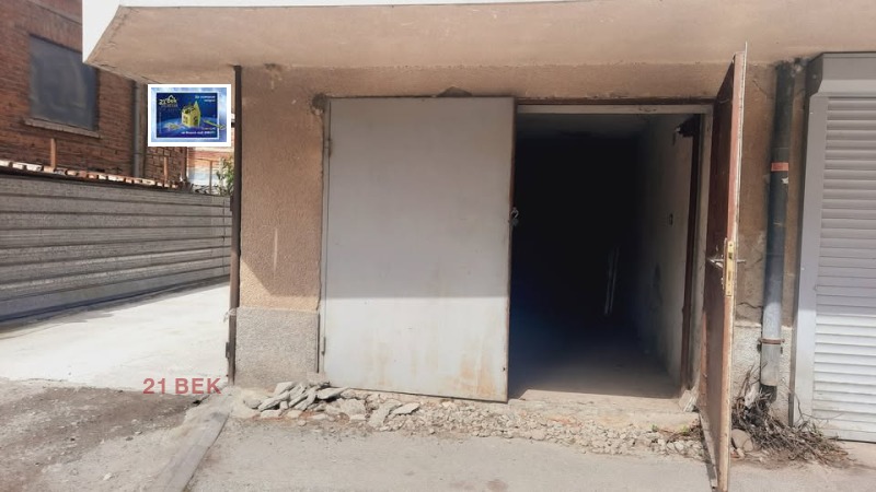 Дава под наем гараж, паркомясто град Пловдив, Кършияка
25 кв.м