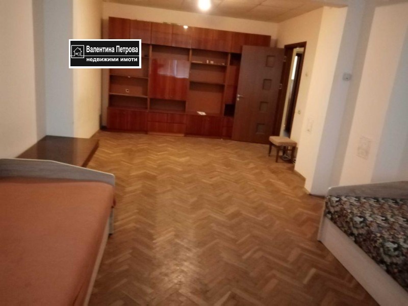 En renta  1 dormitorio Ruse , Tsentar , 75 metros cuadrados | 98890399 - imagen [5]