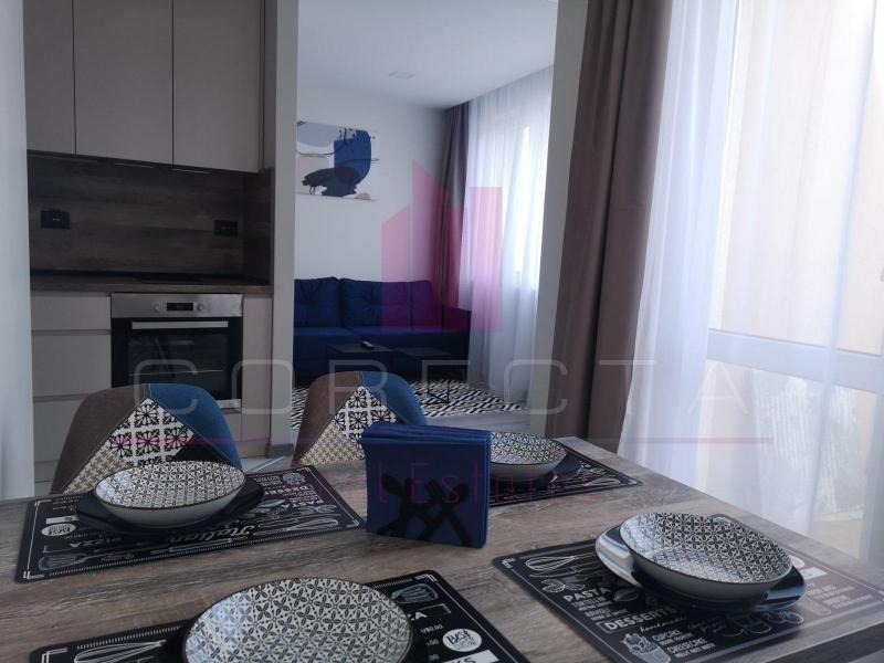 Дава под нем  2-стаен, град Русе, Център •  430 € • ID 19016828 — holmes.bg - [1] 
