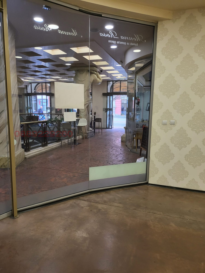 Дава под наем МАГАЗИН, гр. Пловдив, Център, снимка 3 - Магазини - 52917117