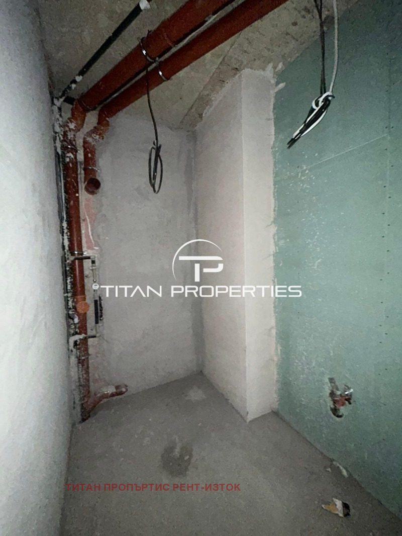 Дава под Наем ЗАВЕДЕНИЕ в град Бургас, Възраждане - 144 кв.м / 1 400 € » 2 738.16 лв., ТИТАН ПРОПЪРТИС РЕНТ-ИЗТОК