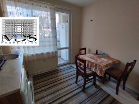 1 quarto Tchataldja, Varna 8