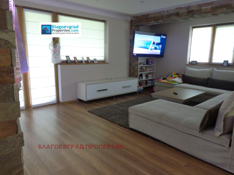 En renta  Casa Blagoevgrad , Vtora promishlena zona , 720 metros cuadrados | 98810610 - imagen [3]