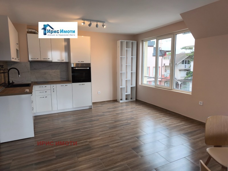 Издаје се  1 спаваћа соба Софија , Редута , 65 м2 | 40407734
