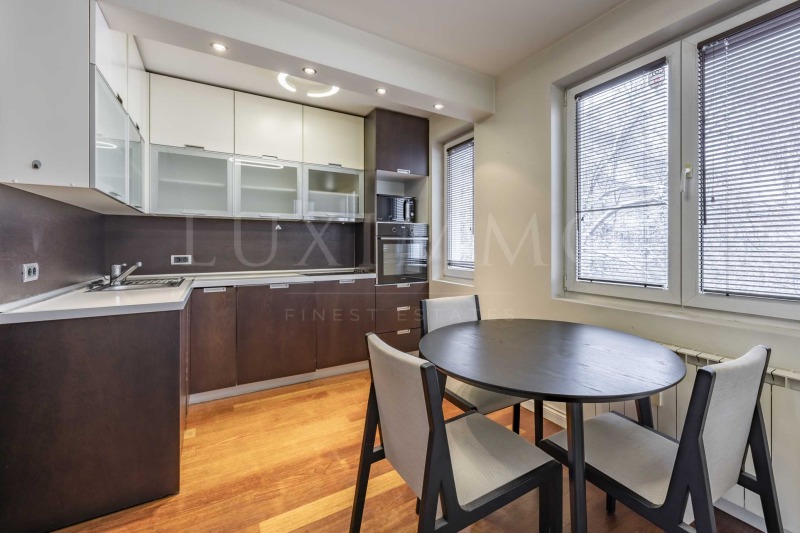 Дава под наем 3-СТАЕН, гр. София, Център, снимка 5 - Апартаменти - 53341766