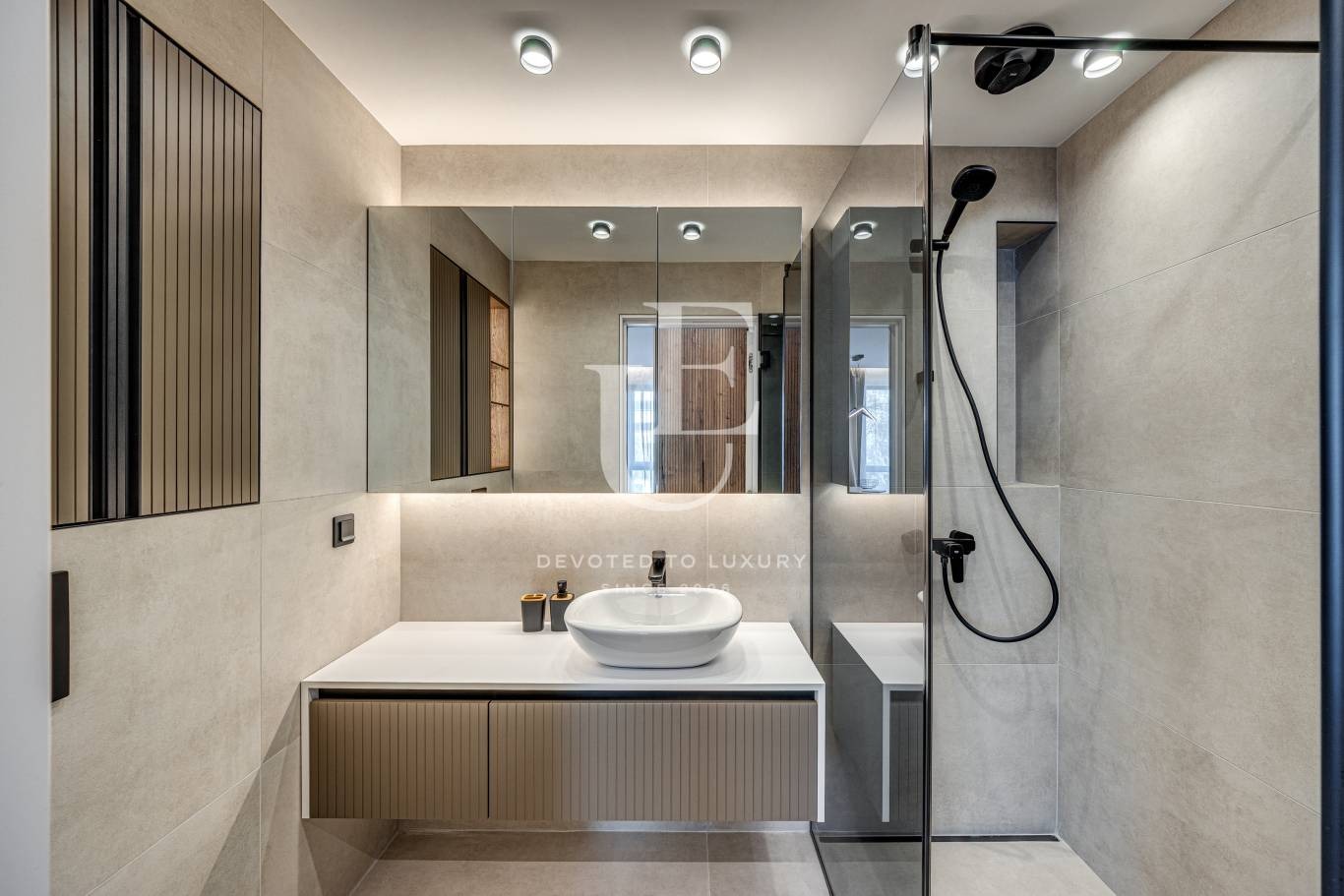 Дава под наем 2-СТАЕН, гр. София, Лозенец, снимка 5 - Апартаменти - 54225863