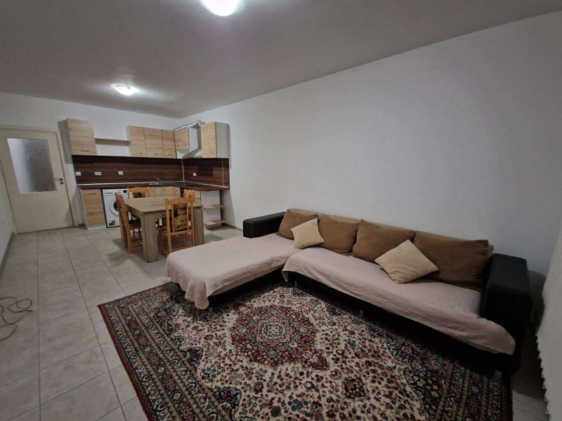 Дава под наем 2-СТАЕН, гр. Варна, Възраждане 1