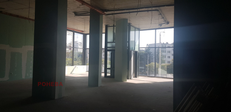 Дава под наем  Магазин град Варна , Бриз , 240 кв.м | 33999705 - изображение [4]