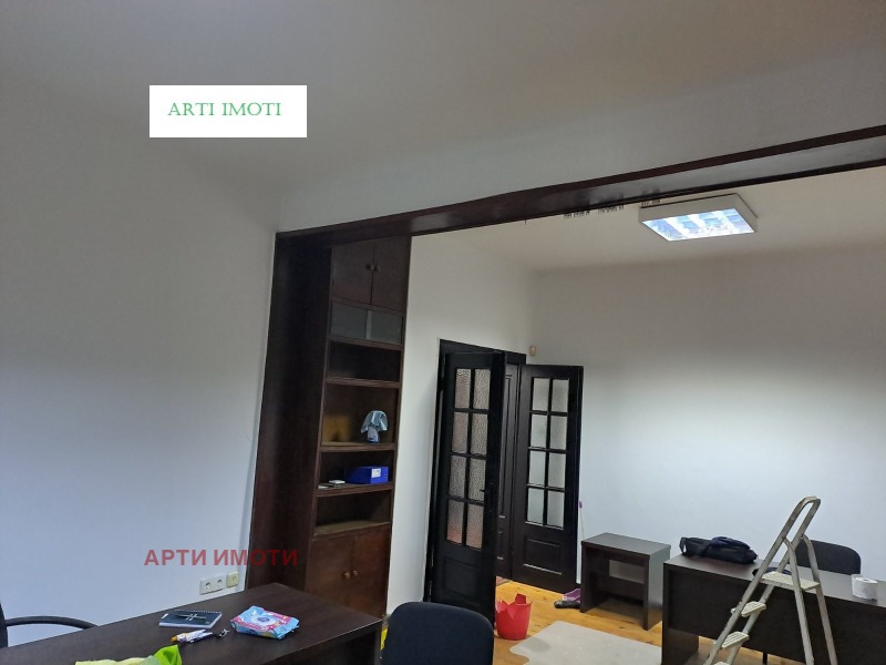 Дава под наем 4-СТАЕН, гр. София, Център