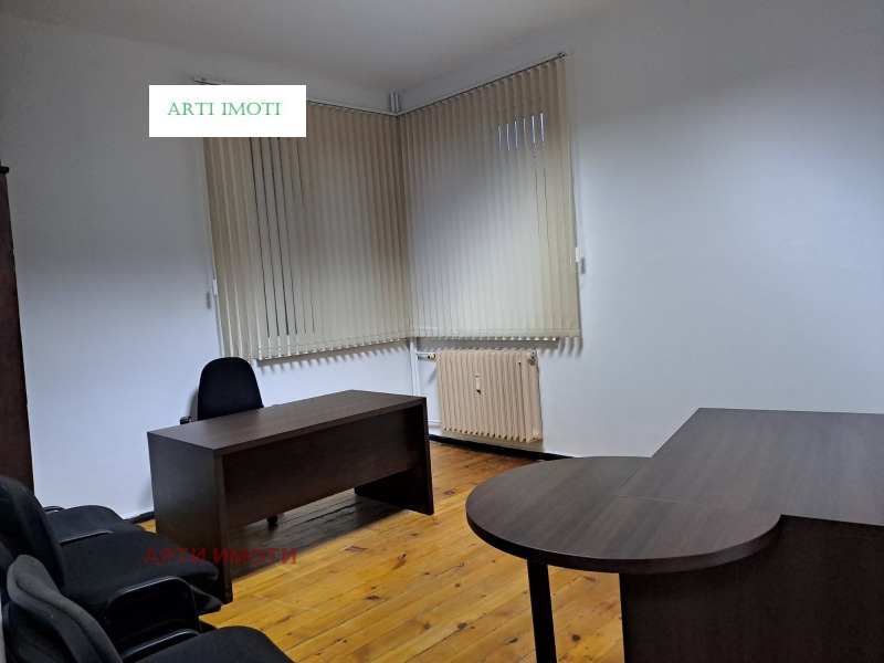 Дава под наем 4-СТАЕН, гр. София, Център, снимка 4 - Апартаменти - 52569810