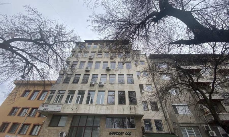 Под наем ОФИС, град Пловдив, Младежки Хълм • 720 € • 50687428 — Holmes.bg