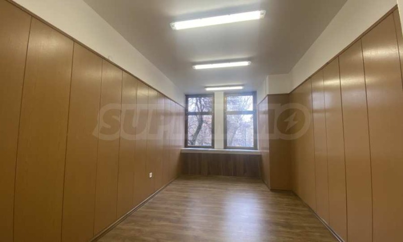 De inchiriat  Birou Plovdiv , Mladejci Hâlm , 180 mp | 76901377 - imagine [7]