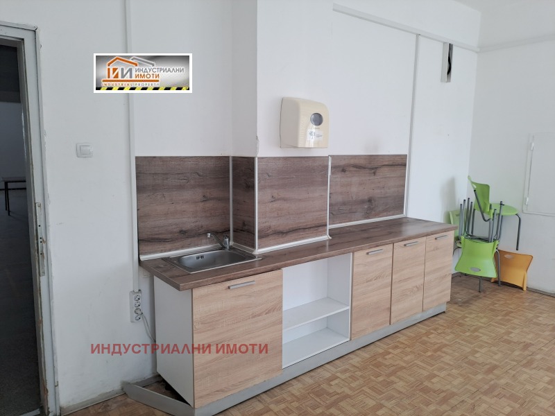 Vuokrattavana  Varastointi Plovdiv , Industrialna zona - Jug , 560 neliömetriä | 34349738 - kuva [4]