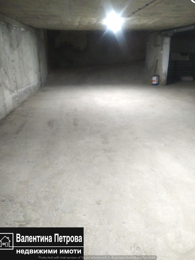 Дава под наем ГАРАЖ, ПАРКОМЯСТО, гр. Русе, Център, снимка 3 - Гаражи и паркоместа - 52660651