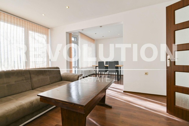 Дава под наем 4-СТАЕН, гр. София, Лозенец, снимка 2 - Апартаменти - 53315406