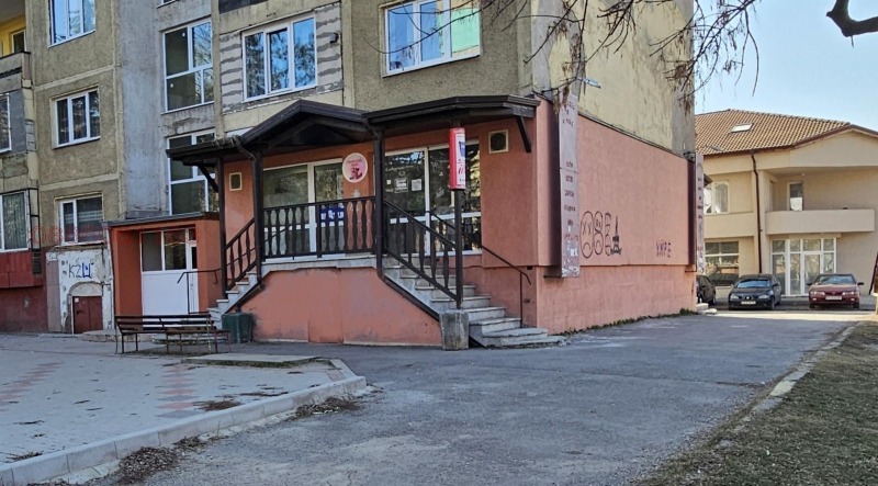 Дава под наем  Магазин град Перник , Изток , 66 кв.м | 68462258
