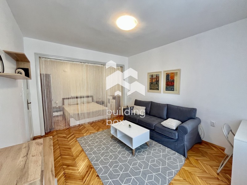 En renta  Estudio Sofia , Tsentar , 47 metros cuadrados | 84881300