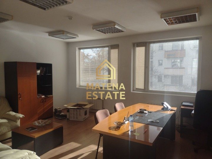 Para alugar  Escritório Sofia , Geo Milev , 115 m² | 83912970