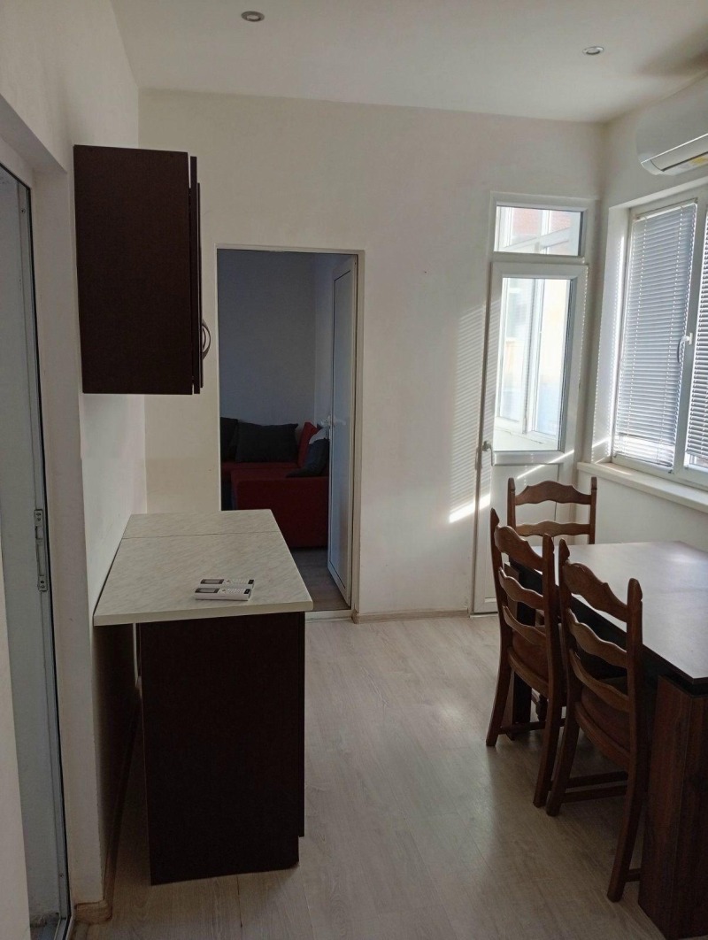 Дава под наем 3-СТАЕН, гр. София, Център, снимка 2 - Апартаменти - 53097666