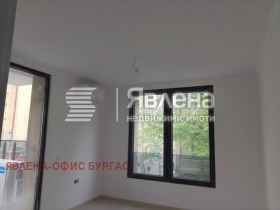 Escritório Centar, Burgas 9