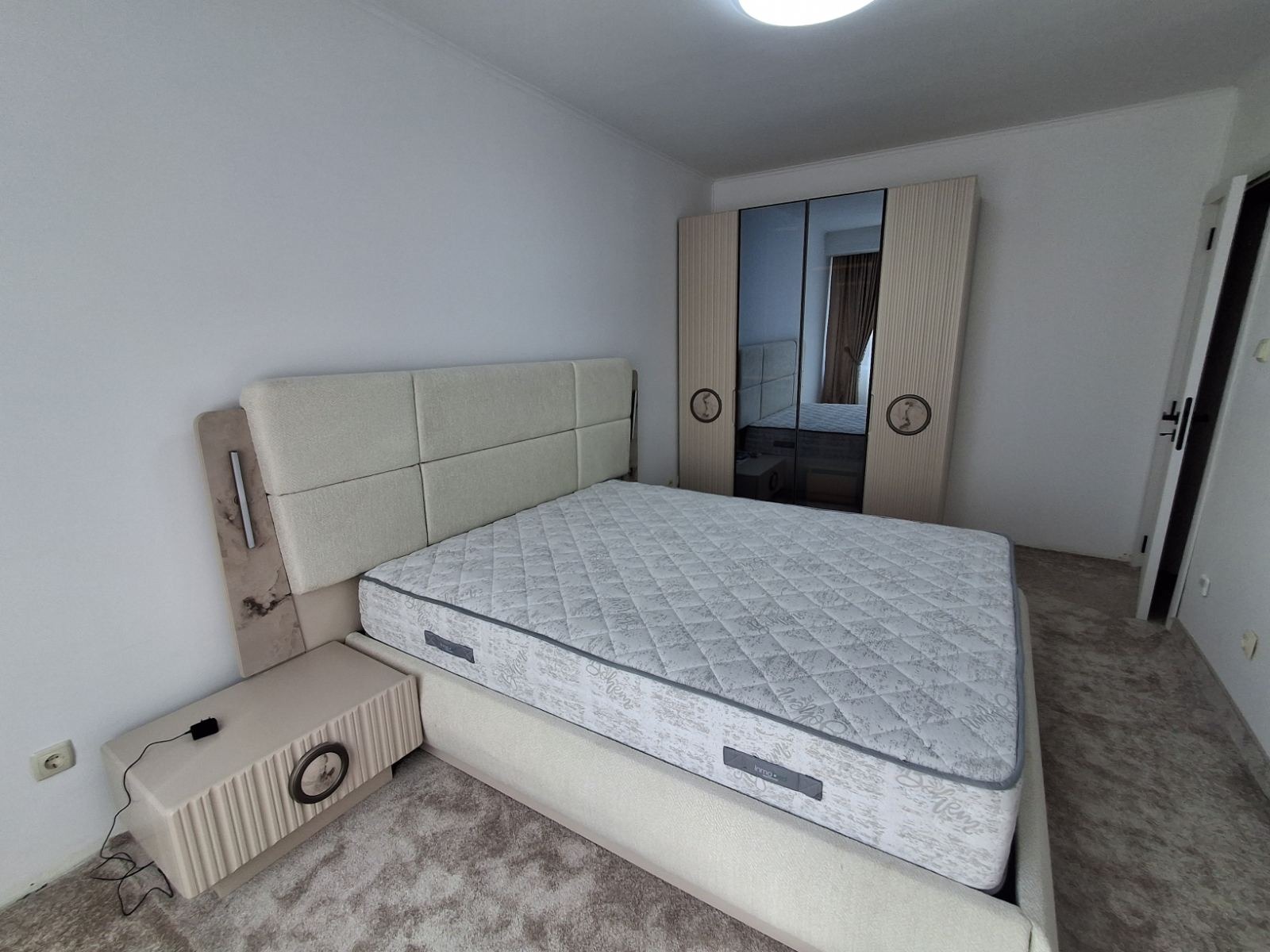 Дава под наем 3-СТАЕН, гр. София, Лозенец, снимка 11 - Апартаменти - 56300063