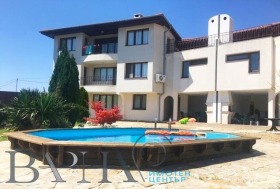 Huis m-t Alen mak, Varna