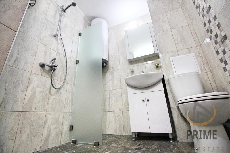 Do wynajęcia  1 sypialnia Burgas , Wazrażdane , 80 mkw | 97541908 - obraz [5]