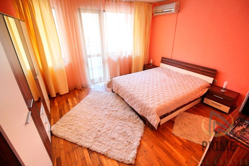 Do wynajęcia  1 sypialnia Burgas , Wazrażdane , 80 mkw | 97541908