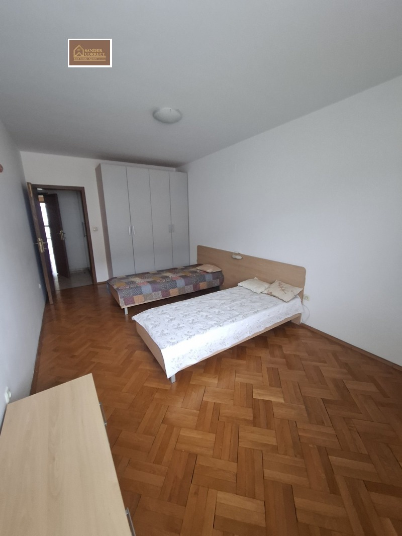 Дава под наем 3-СТАЕН, гр. София, Иван Вазов, снимка 10 - Апартаменти - 53519088