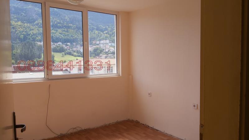 Дава под наем ОФИС, гр. Смолян, Стар център, снимка 2 - Офиси - 52785625