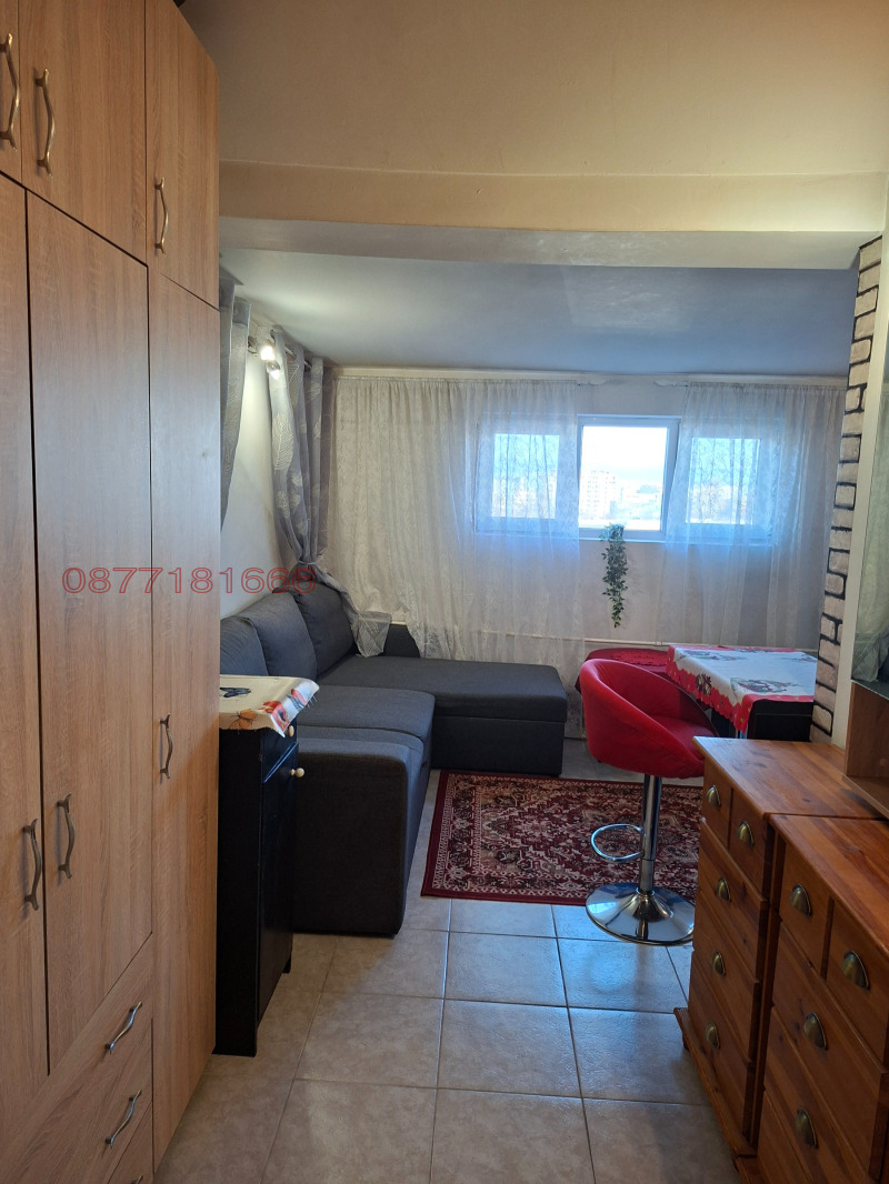 Дава под наем АТЕЛИЕ, ТАВАН, гр. София, Младост 1