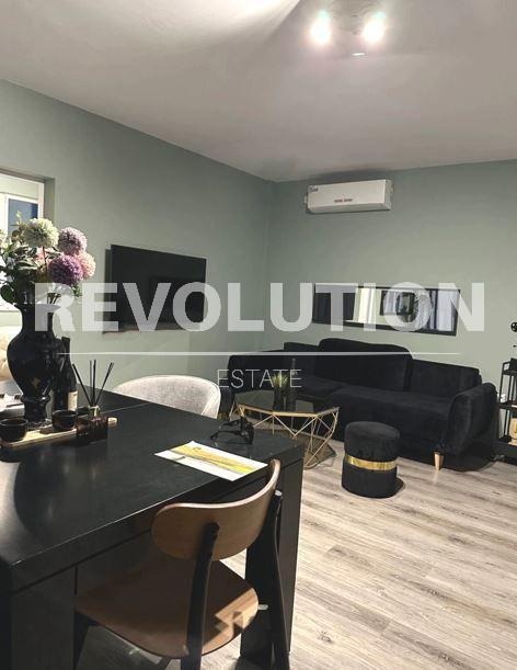 Дава под наем ЕТАЖ ОТ КЪЩА, гр. Варна, м-т Пчелина