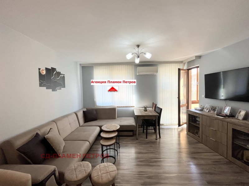 Издаје се  1 спаваћа соба Шумен , Гривица , 65 м2 | 41582454 - слика [2]