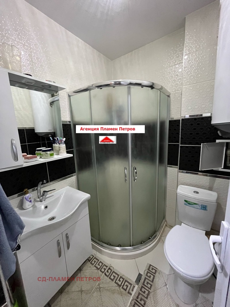 Издаје се  1 спаваћа соба Шумен , Гривица , 65 м2 | 41582454 - слика [9]