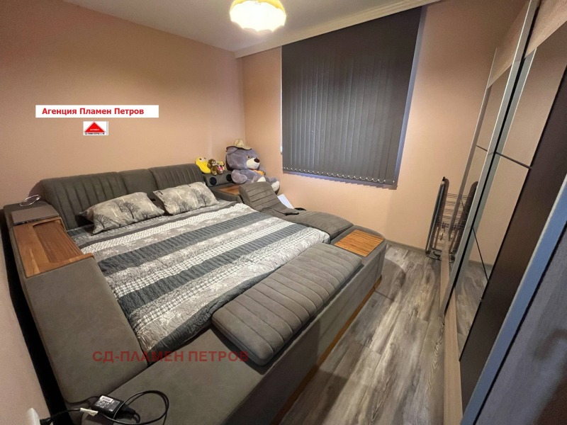 Издаје се  1 спаваћа соба Шумен , Гривица , 65 м2 | 41582454 - слика [7]