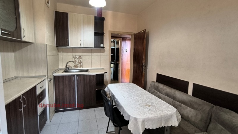 Дава под наем  2-стаен град Русе , Здравец , 75 кв.м | 36374165 - изображение [2]