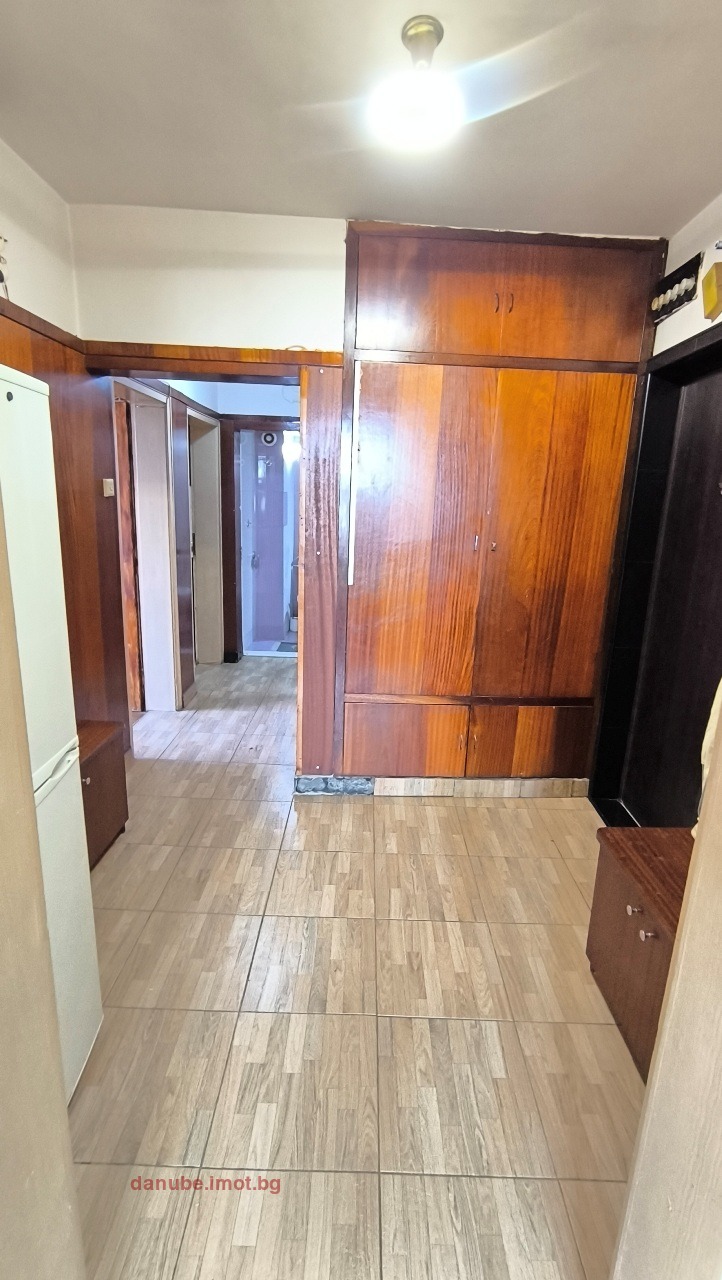 Дава под наем  2-стаен град Русе , Здравец , 75 кв.м | 36374165 - изображение [11]