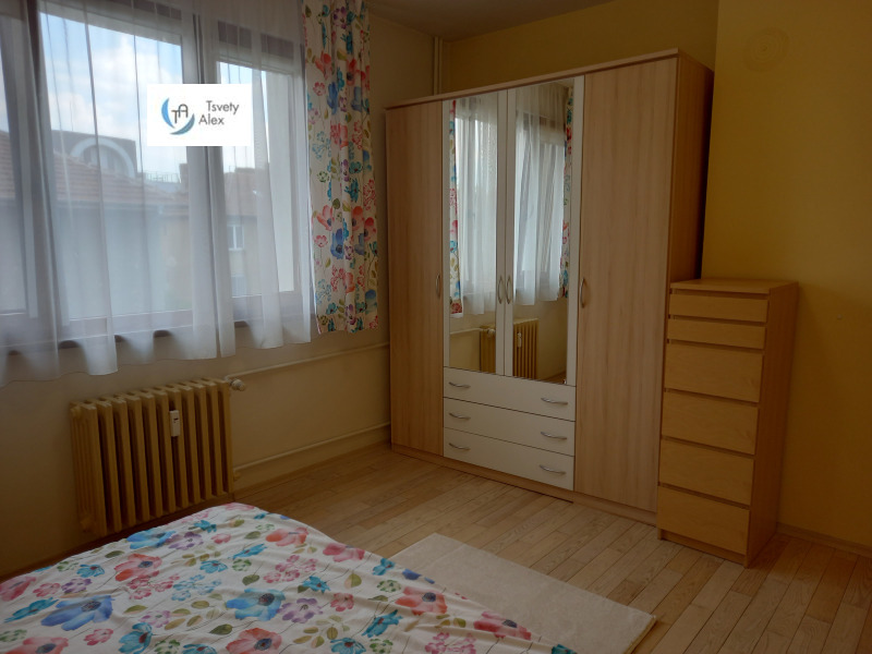 Til leie  2 soverom Sofia , Tsentar , 89 kvm | 99774946 - bilde [6]